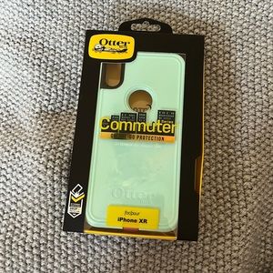OtterBox Commuter case iPhone XR